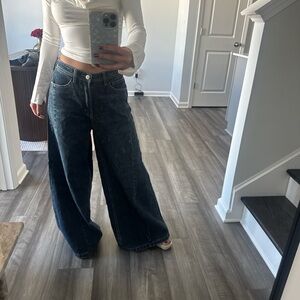 Vintage-Inspired Wide Leg Dark Denim Jeans – Mid/High Rise – Size M